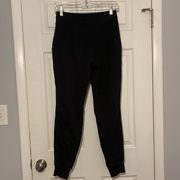 Lululemon black joggers- size 4 (no pills or pills, like new) - Picture 3 of 5